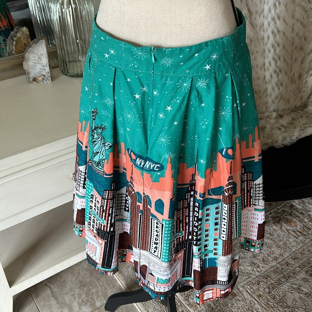 Dresstore Green NYC New York Skyline Landmark Pleated pinup retro Skirt L - Picture 6 of 12